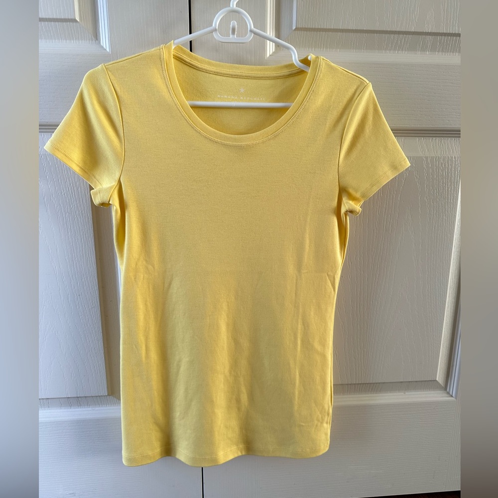Banana Republic Yellow T-shirt, women's size M NWT